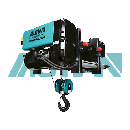 Low headroom wire rope electric hoist for use in confined areas