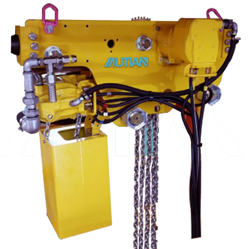 Low clearance gear type pneumatic hoist
